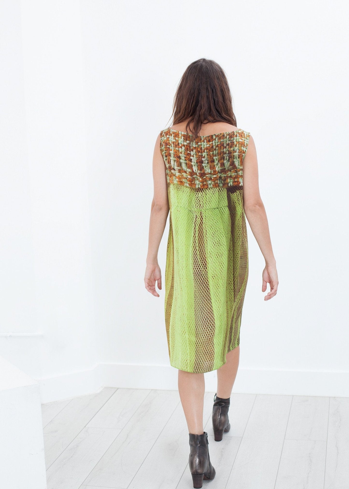Silk Shift in Tweed und Netz