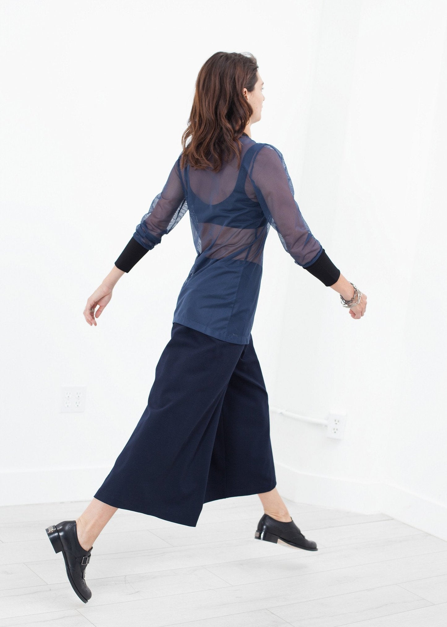 Mesh-T-Shirt mit Bündchen in Navy/Schwarz