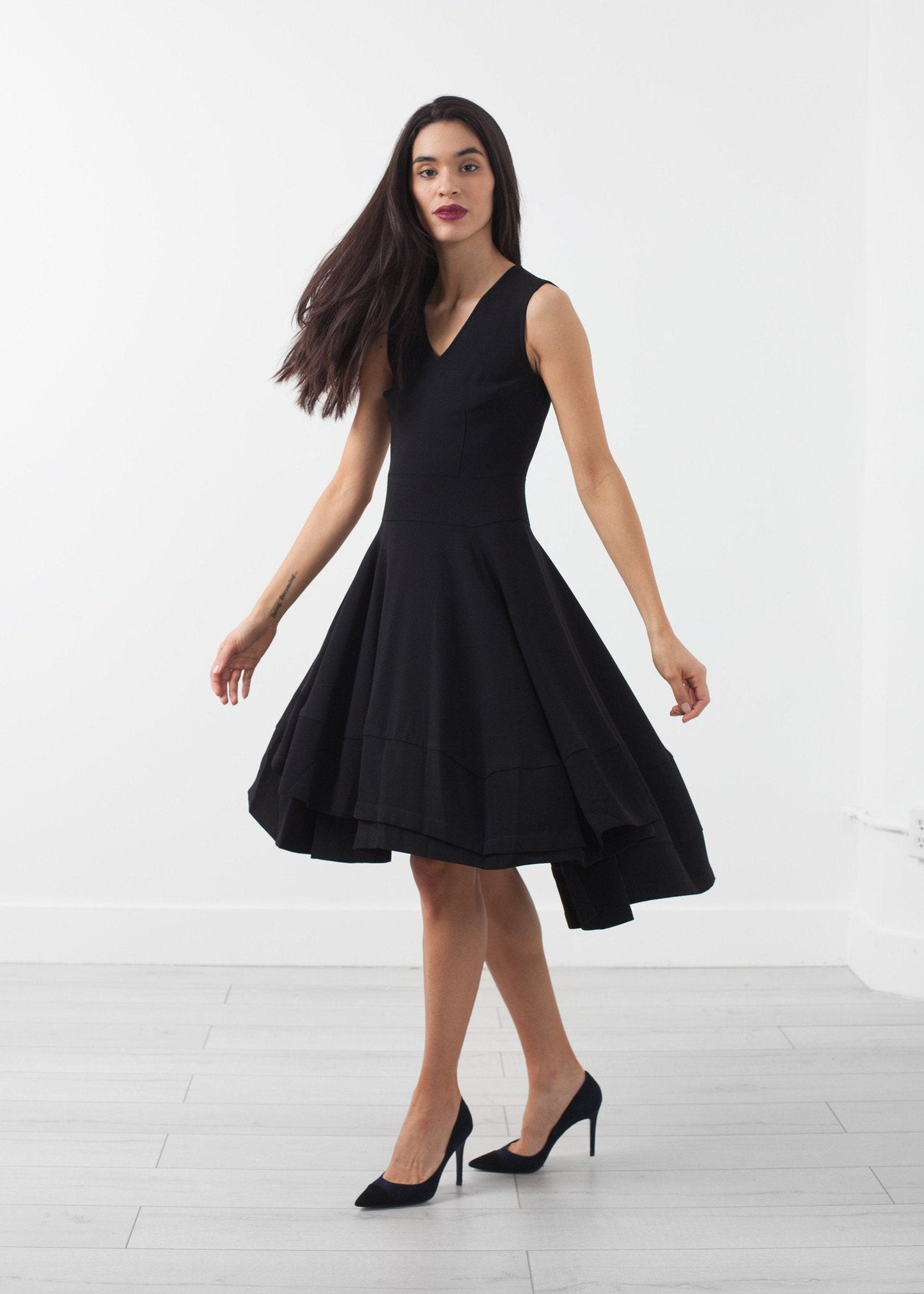 Kleid mit V-Ausschnitt