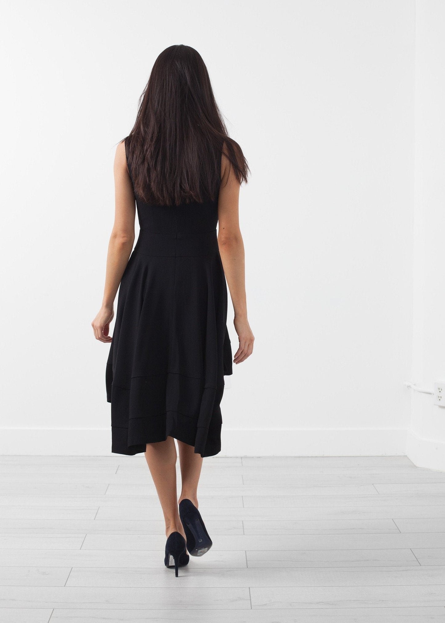 Kleid mit V-Ausschnitt
