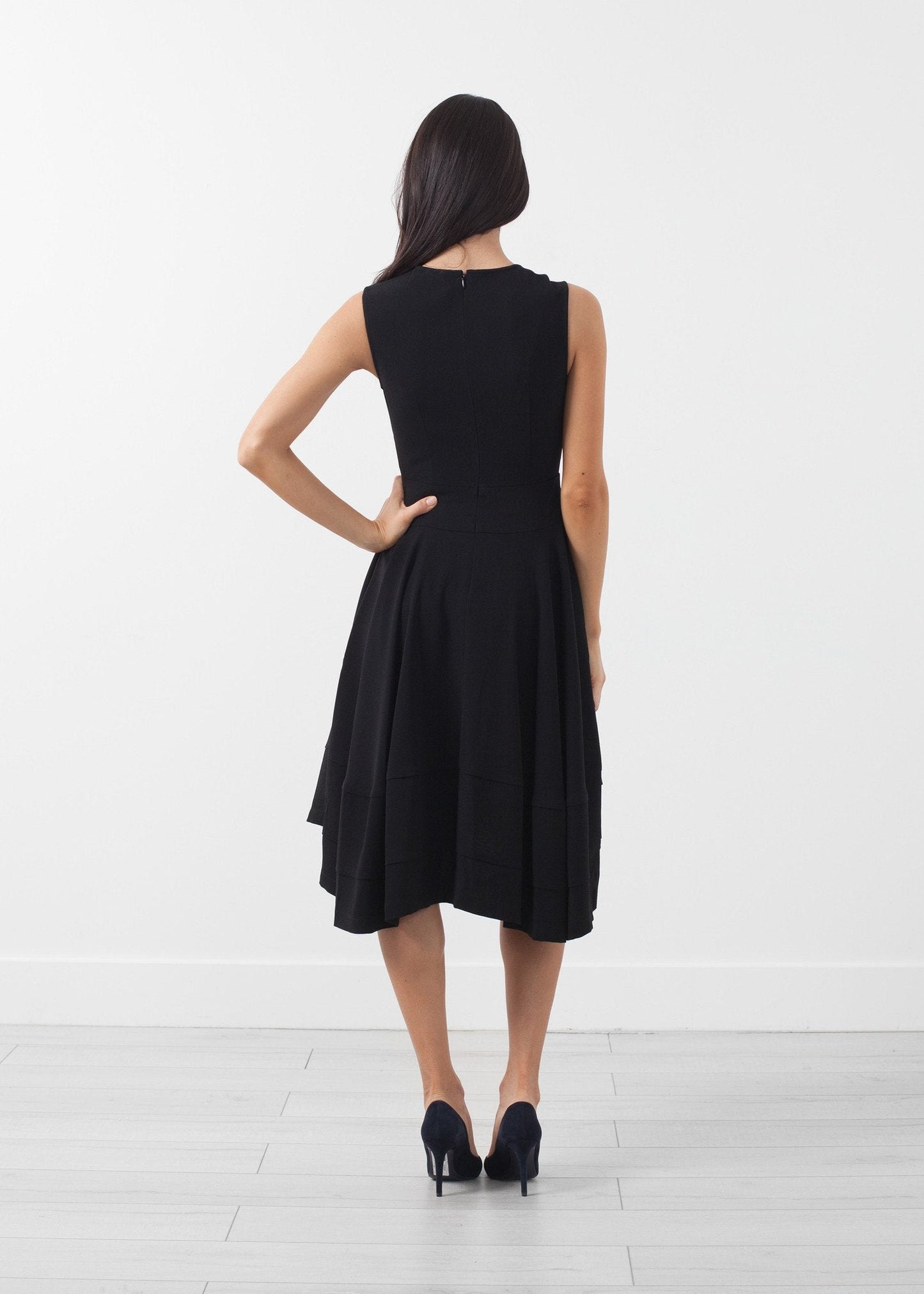 Kleid mit V-Ausschnitt