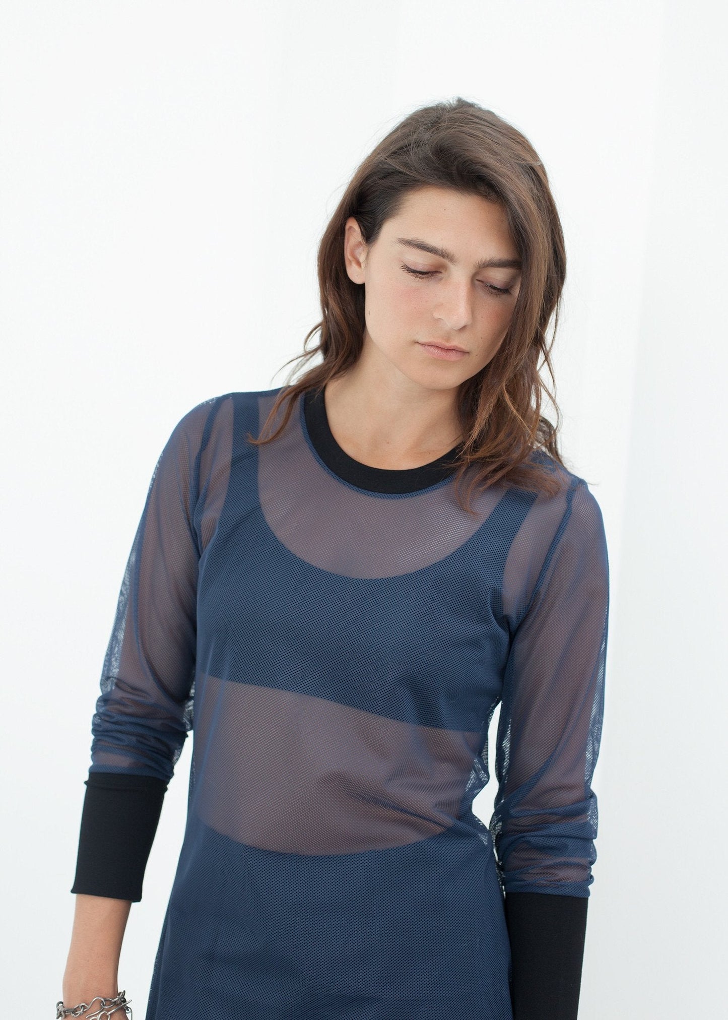 Mesh-T-Shirt mit Bündchen in Navy/Schwarz