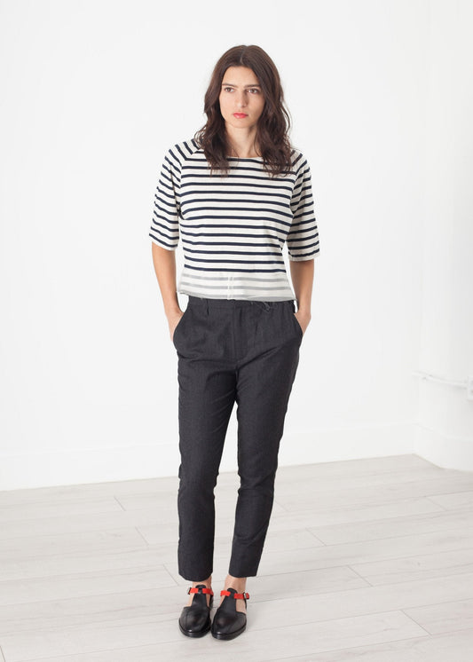 Eda Hose in Schwarz