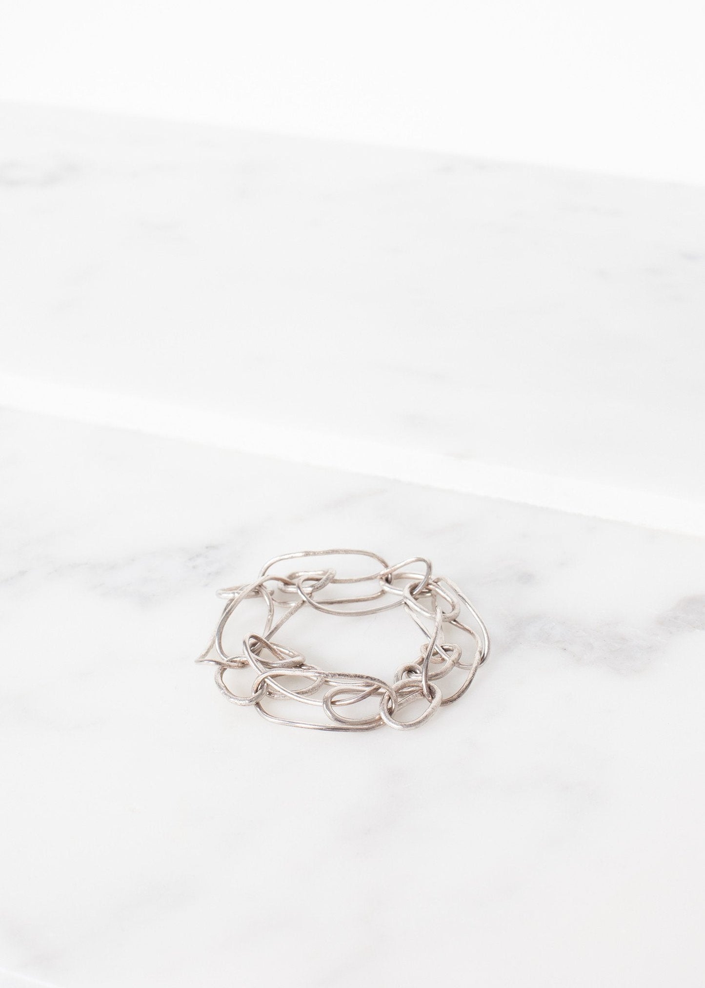 Armband 70 in brüniertem Silber