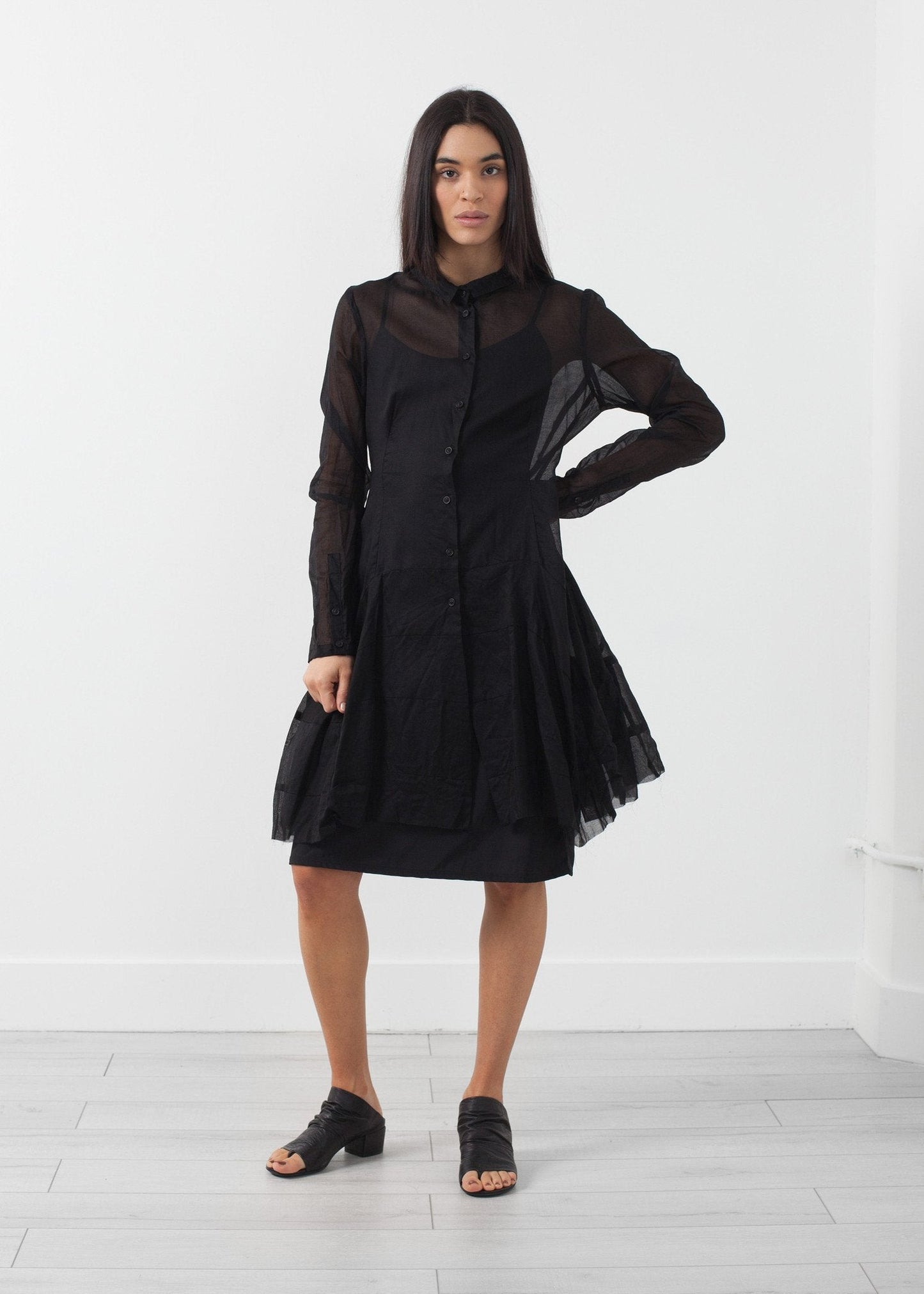 Kleid mit Knöpfen