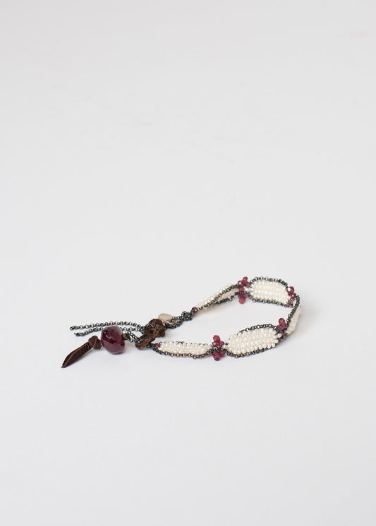 Granat-Armband in Frothy Pearl